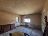 Eladó családi ház, Egerfarmoson 6 M Ft, 2 szobás