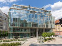 Kiadó iroda, V. kerületben, Szervita téren 239 E Ft / hó