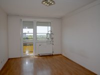 Eladó panellakás, Debrecenben 64.9 M Ft, 3 szobás