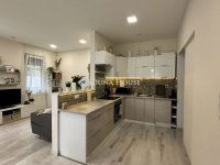 Eladó családi ház, Veresegyházon 105 M Ft, 4 szobás