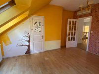 Eladó családi ház, III. kerületben 460 M Ft, 9 szobás