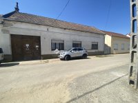 Eladó családi ház, Bólyban 51.9 M Ft, 6 szobás