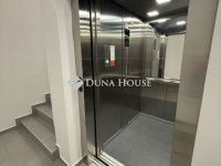 Eladó téglalakás, Pécsett 175 M Ft, 4 szobás