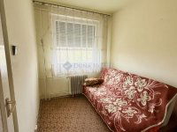 Eladó panellakás, Szegeden 57.9 M Ft, 4 szobás