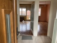 Eladó téglalakás, Kecskeméten 39.9 M Ft, 2 szobás