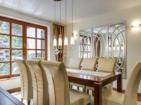 Eladó családi ház, Leányfaluban 315.7 M Ft, 8 szobás