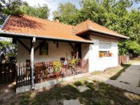 Eladó nyaraló, Délegyházán 77.3 M Ft, 3 szobás