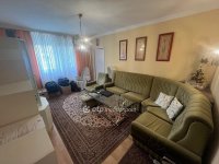 Eladó panellakás, Szegeden 56.5 M Ft, 2+1 szobás