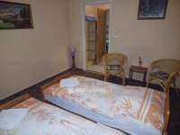 Eladó családi ház, Nagykanizsán 250 M Ft, 10 szobás