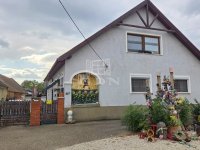 Eladó családi ház, Szakonyon 70.983 M Ft, 4 szobás