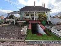 Eladó családi ház, XVII. kerületben 370 M Ft, 6 szobás