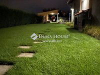 Eladó családi ház, Budakalászon 290 M Ft, 6+2 szobás