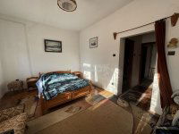 Eladó családi ház, Pilisszentlászlón 220 M Ft, 12+1 szobás