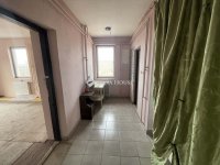 Eladó családi ház, Szegeden 99.5 M Ft, 9 szobás