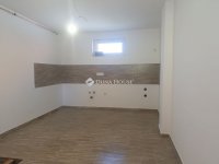 Eladó családi ház, Bagon 74.9 M Ft, 5 szobás