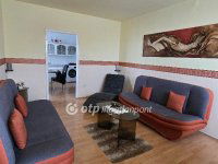 Eladó panellakás, Debrecenben 66.9 M Ft, 3 szobás