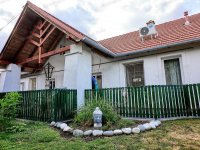 Eladó családi ház, Fertődön 129 M Ft, 6 szobás