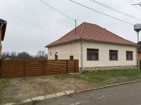Eladó családi ház