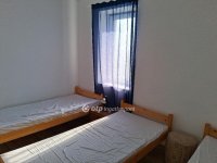 Eladó családi ház, Balatonalmádiban 220 M Ft, 10 szobás