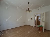 Eladó családi ház, Komáromban 68 M Ft, 3 szobás