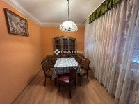 Eladó családi ház, Szegeden 199 M Ft, 7 szobás