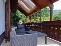 Eladó családi ház, Kesztölcön 118.9 M Ft, 6 szobás