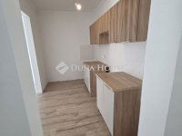 Eladó panellakás, Veszprémben 54.9 M Ft, 3 szobás