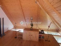 Eladó családi ház, II. kerületben 244.9 M Ft, 5 szobás