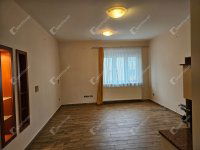 Kiadó téglalakás, albérlet