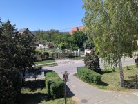 Eladó téglalakás