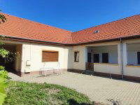 Eladó családi ház, Szekszárdon, Kossuth Lajos utcában 69 M Ft