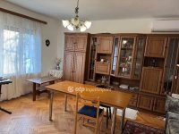 Eladó családi ház, Dunaújvárosban 67 M Ft, 7 szobás