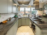 Eladó családi ház, II. kerületben 429.9 M Ft, 6 szobás