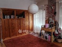 Eladó családi ház, Szentesen 67 M Ft, 6 szobás