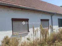 Eladó téglalakás, Dunaszekcsőn 2.99 M Ft, 2 szobás
