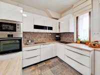 Eladó téglalakás, Kecskeméten 99 M Ft, 4 szobás