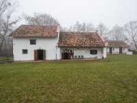 Eladó mezogazdasagi ingatlan, Pápateszéren 180 M Ft, 4 szobás