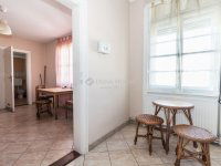 Eladó családi ház, Szombathelyen 95 M Ft, 9 szobás