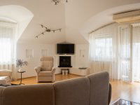 Kiadó téglalakás, albérlet