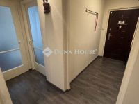 Eladó panellakás, Szegeden 63 M Ft, 3 szobás