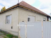 Eladó családi ház, Jászfényszarun 25.9 M Ft, 2 szobás