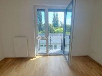 Eladó téglalakás, III. kerületben 200 M Ft, 6 szobás