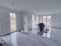 Eladó családi ház, Gyenesdiáson 135 M Ft, 4 szobás