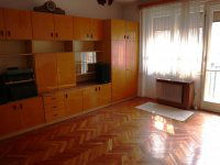 Eladó téglalakás, Szegeden 33.5 M Ft, 1+1 szobás