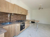 Eladó családi ház, Jászberényben 43.5 M Ft, 2+1 szobás