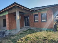 Eladó családi ház, Nyáregyházán 179.9 M Ft, 5 szobás