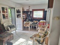 Eladó nyaraló, Neszmélyen 36.9 M Ft, 3 szobás