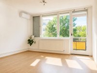 Eladó panellakás, Békéscsabán 30.5 M Ft, 2 szobás