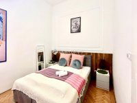 Eladó téglalakás, VI. kerületben 150 M Ft, 4 szobás