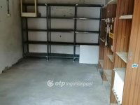 Eladó garázs